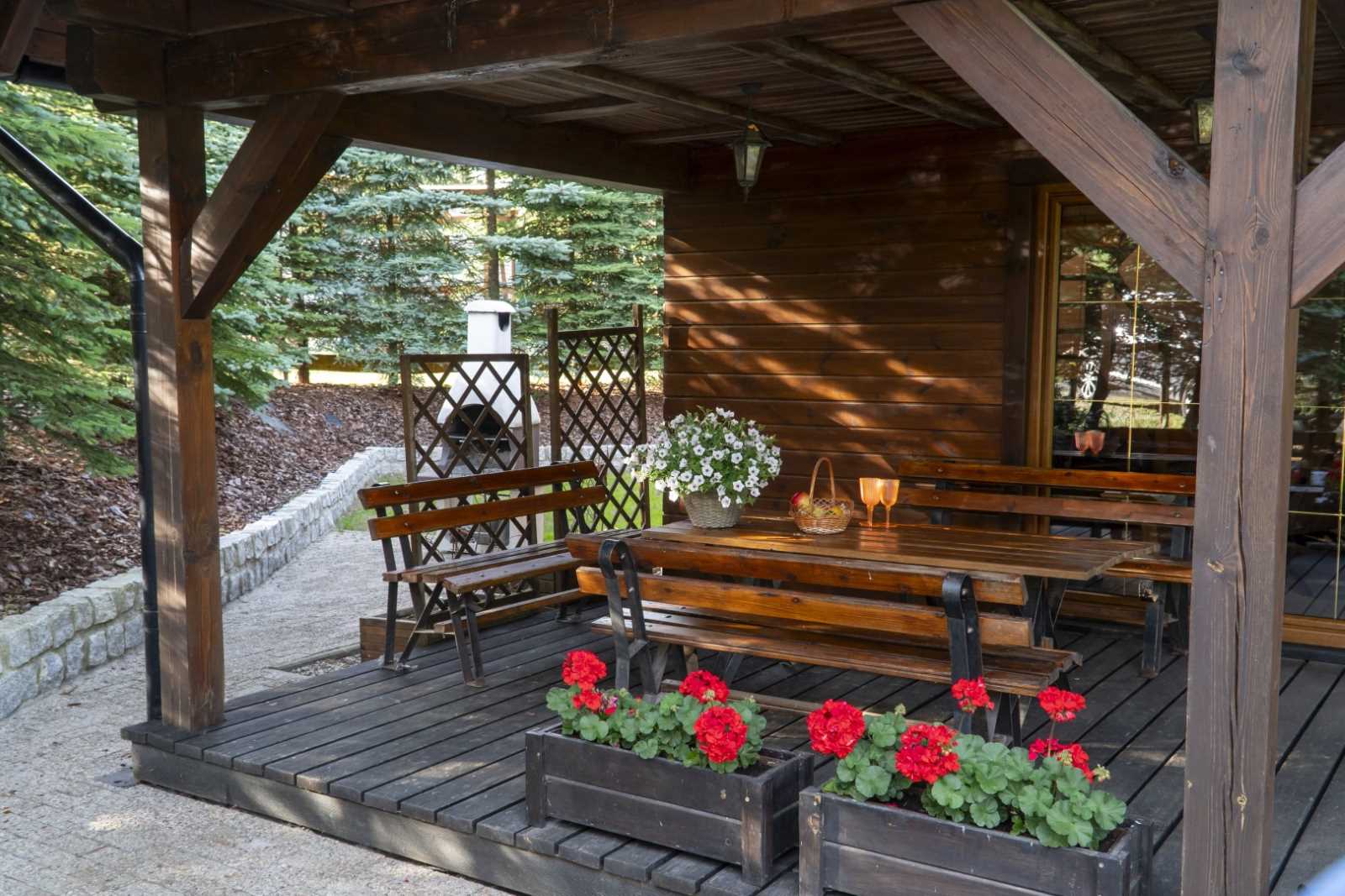 Biedronka — przestronny taras